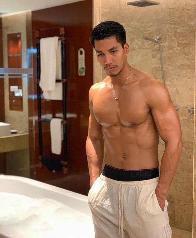 หล่อบ้างน่ารักบ้าง ๕๔