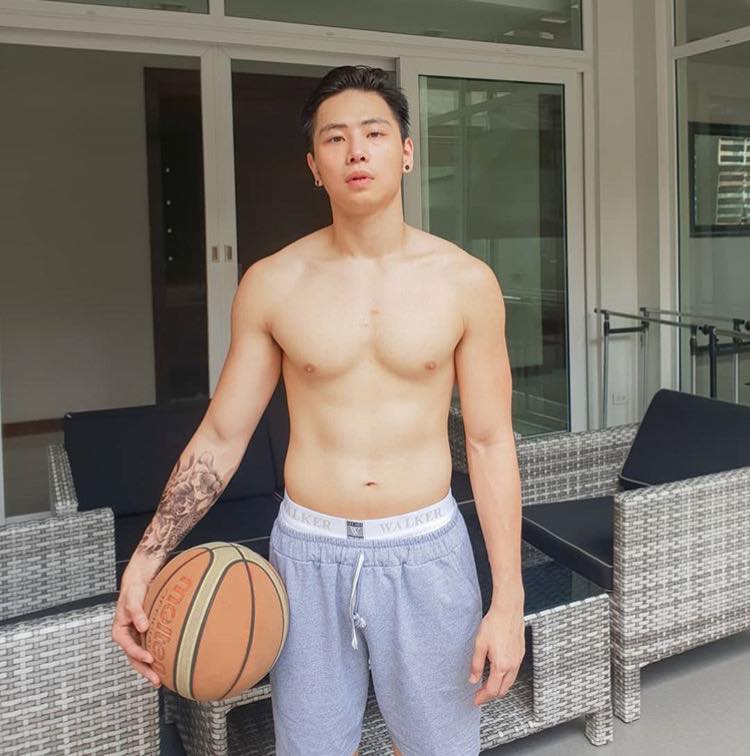 หล่อบ้างน่ารักบ้าง ๕๔