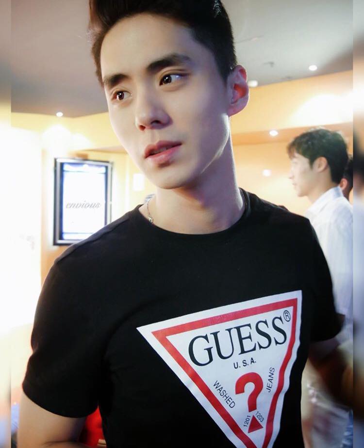 หล่อบ้างน่ารักบ้าง ๕๔