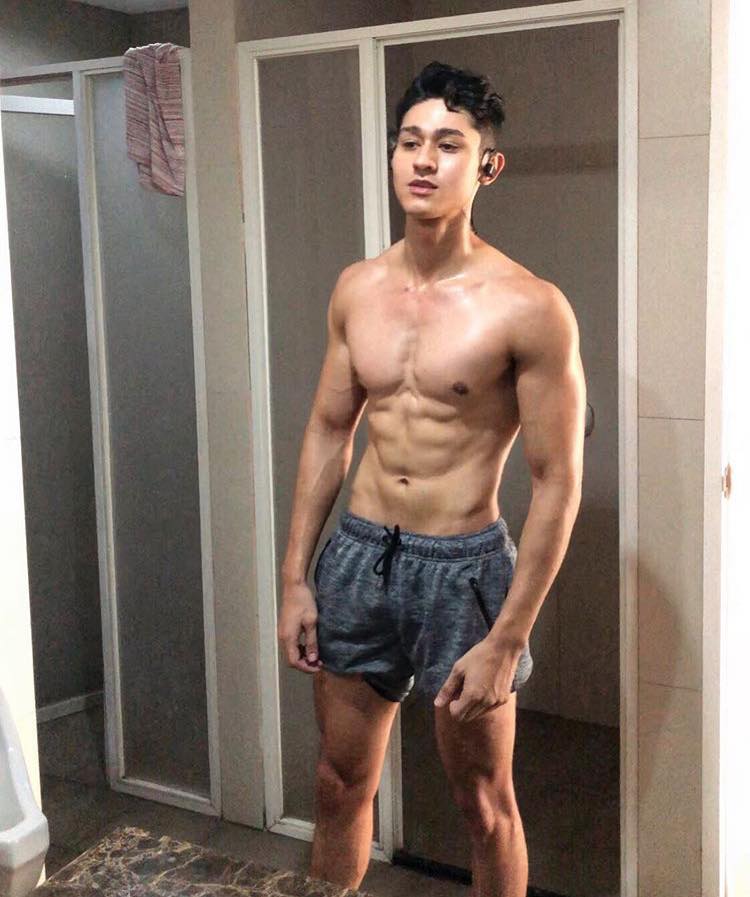 หล่อบ้างน่ารักบ้าง ๕๕