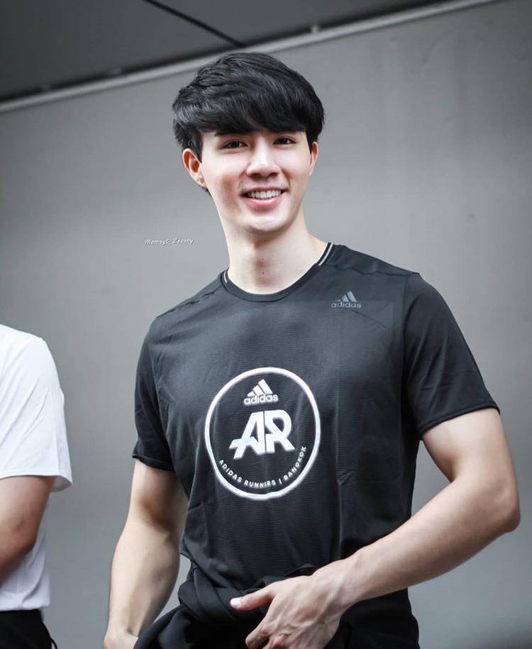 หล่อบ้างน่ารักบ้าง ๕๕