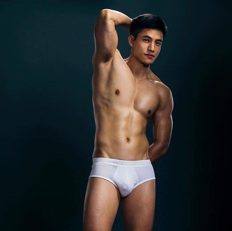 หล่อบ้างน่ารักบ้าง ๕๕