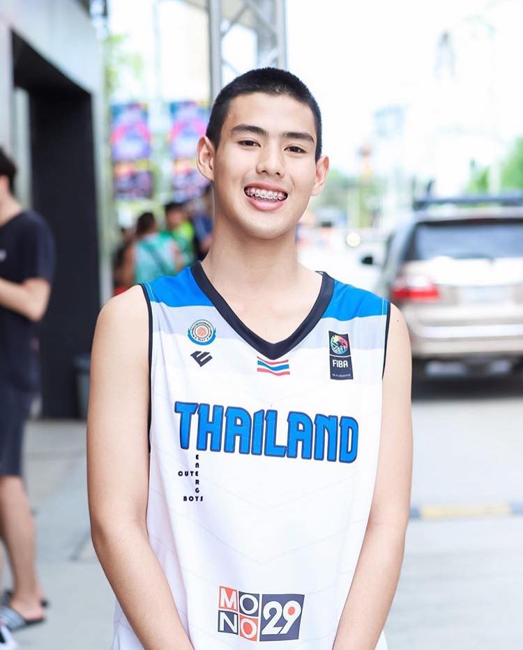 หล่อบ้างน่ารักบ้าง ๕๖