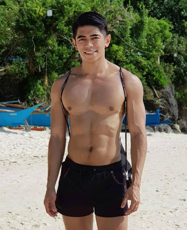 หล่อบ้างน่ารักบ้าง ๕๖