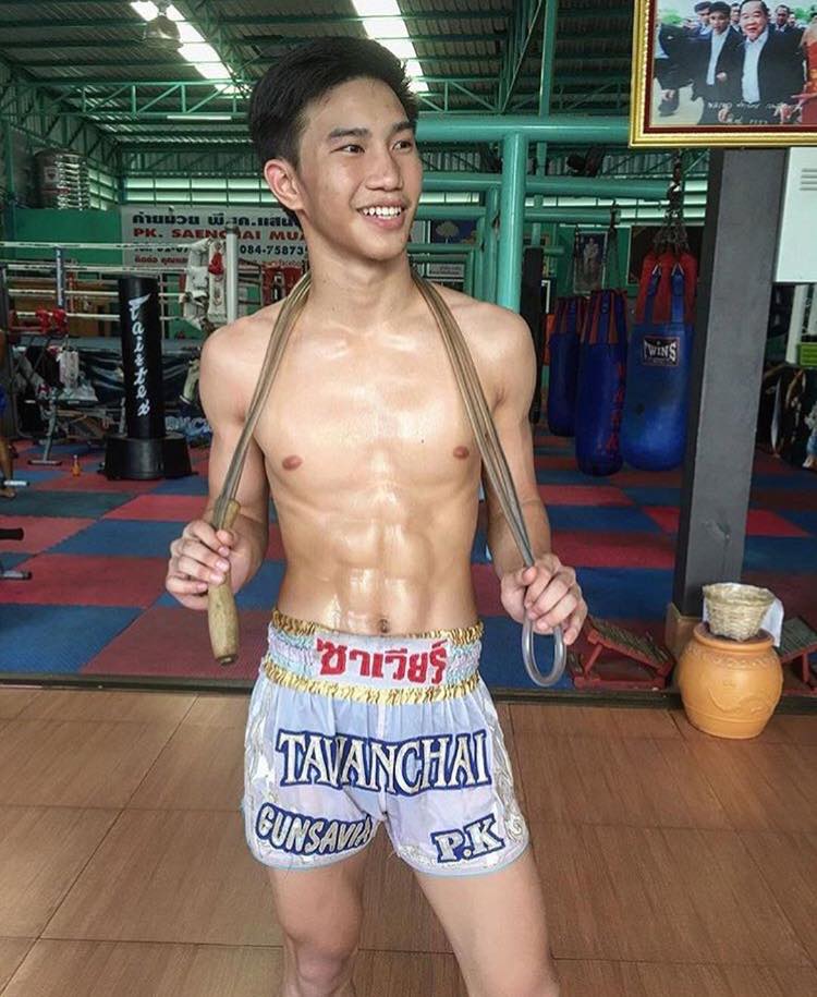 หล่อบ้างน่ารักบ้าง ๖๐
