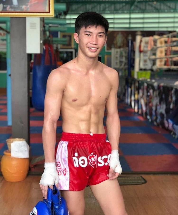 หล่อบ้างน่ารักบ้าง ๖๐