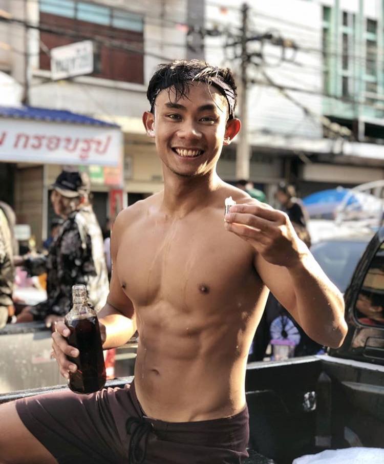 หล่อบ้างน่ารักบ้าง ๖๑