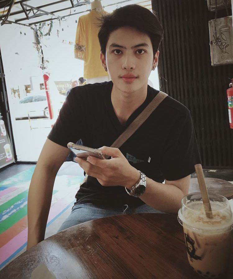 หล่อบ้างน่ารักบ้าง ๖๒