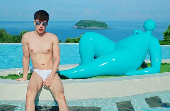 male body 132