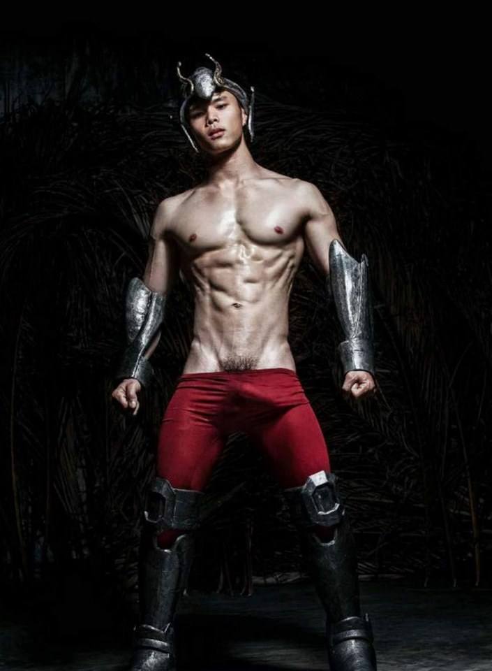 หนุ่มหล่อขึ้นปก 210