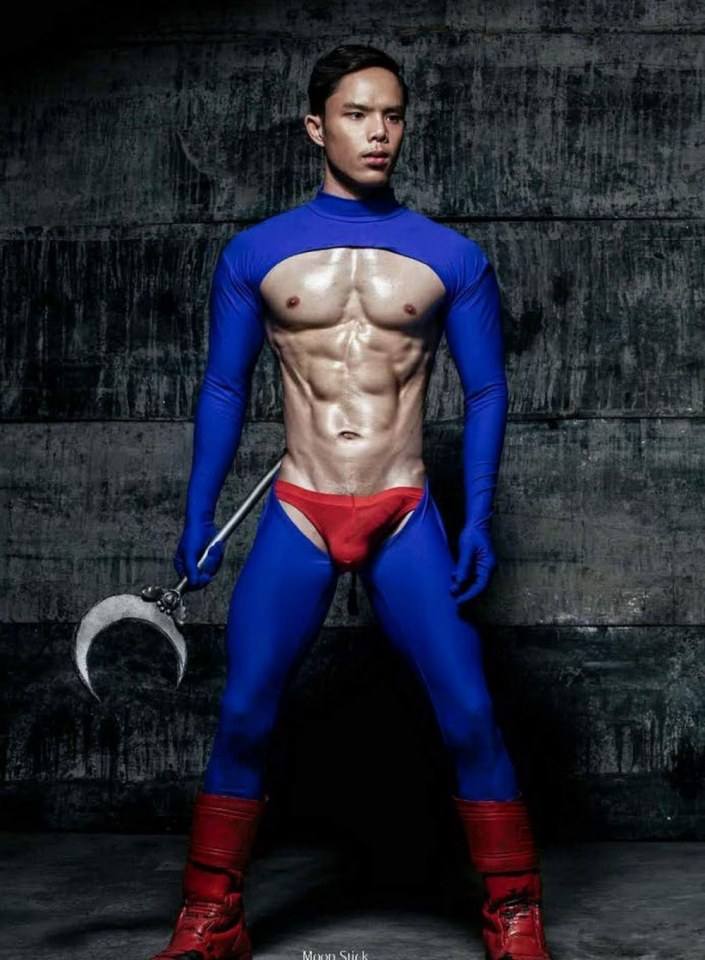 หนุ่มหล่อขึ้นปก 210