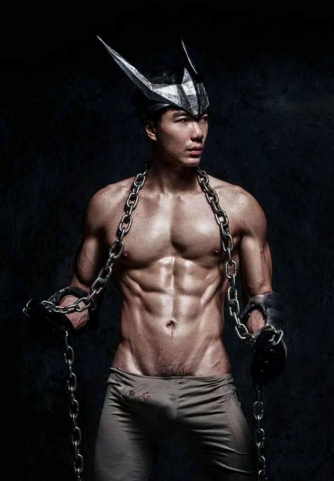 หนุ่มหล่อขึ้นปก 210