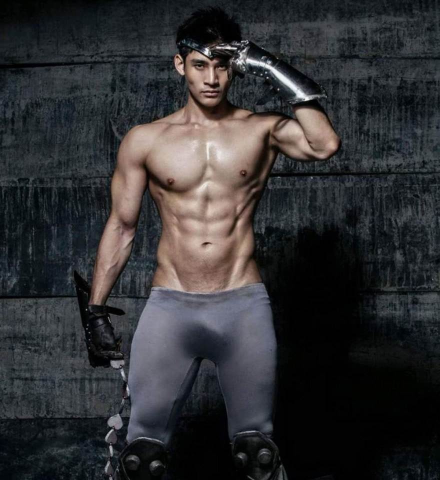 หนุ่มหล่อขึ้นปก 210