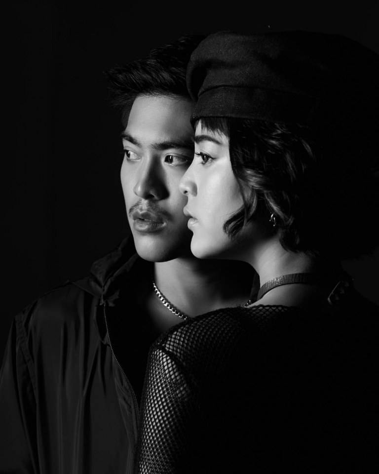 ภาพพรีเวดดิ้งคือเท่มากคร๊าาาา มีความคุมโทนเว่อ ฤกษ์ดีแต่งวันที่ 4 ก.ค.นี้จร้าาา