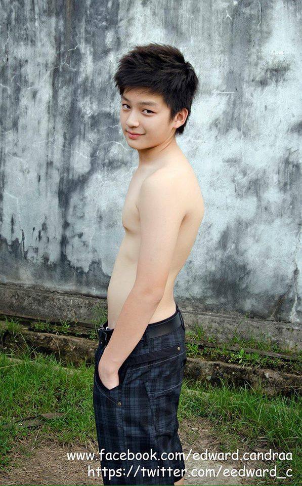 หล่อตั้งแต่เด็กเลยนะ