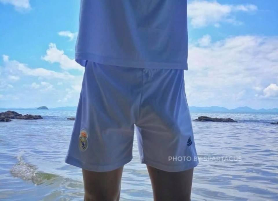 เฟซบุ๊คไม่ยอมให้ผมโพสภาพนี้
