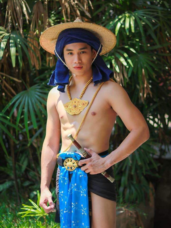 ดีต่อใจ#686น่ารัก..หนุ่มๆในชุดไทยๆ