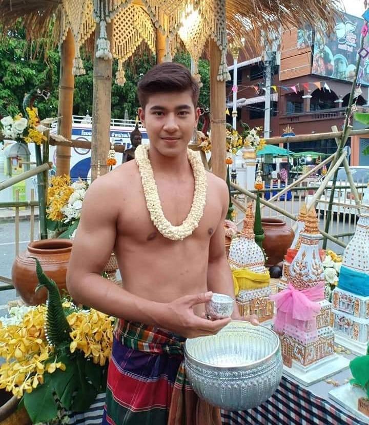 ดีต่อใจ#686น่ารัก..หนุ่มๆในชุดไทยๆ