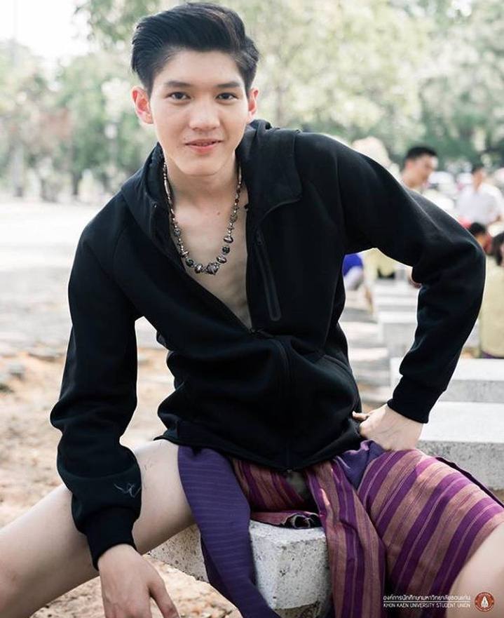 ดีต่อใจ#686น่ารัก..หนุ่มๆในชุดไทยๆ
