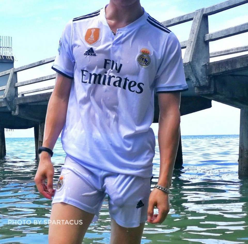 น้ำทะเลใสๆน่าเล่นจัง