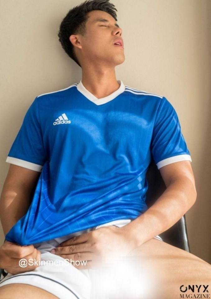 ใหญ่กว่าขาเตียงก็กล้วยพี่นี่แหละ