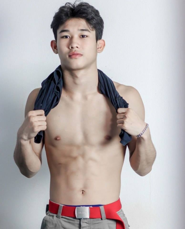 อยากรู้จังครับ