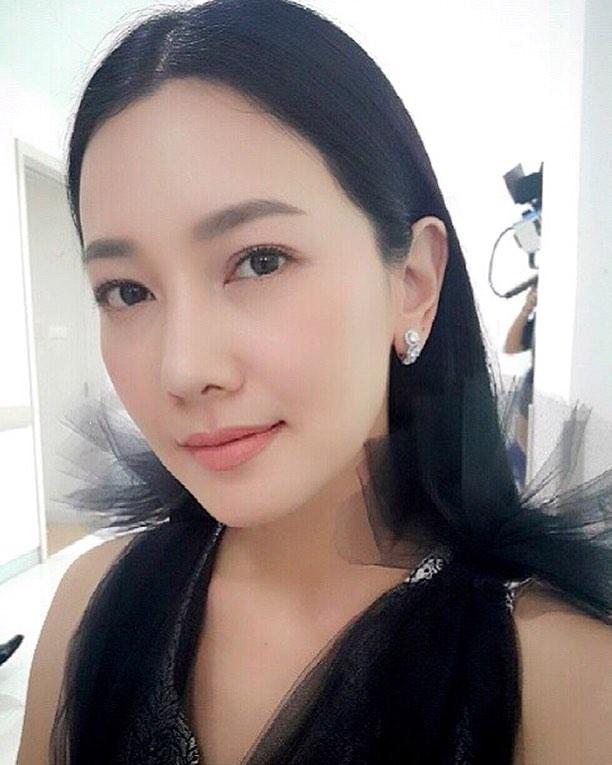 นุ่น​ วร​นุช​ ซีรี่ย์​  คลับ​ฟรายเดย์​ต​อน​ แย่งชิง​