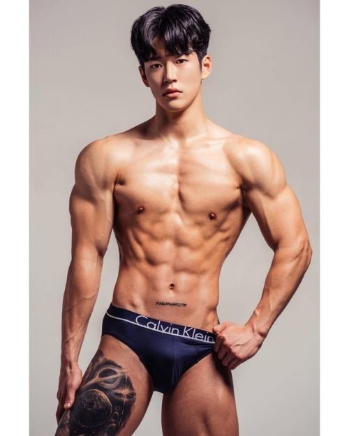 male body 162