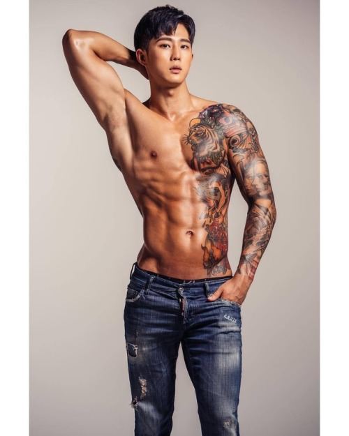 male body 162