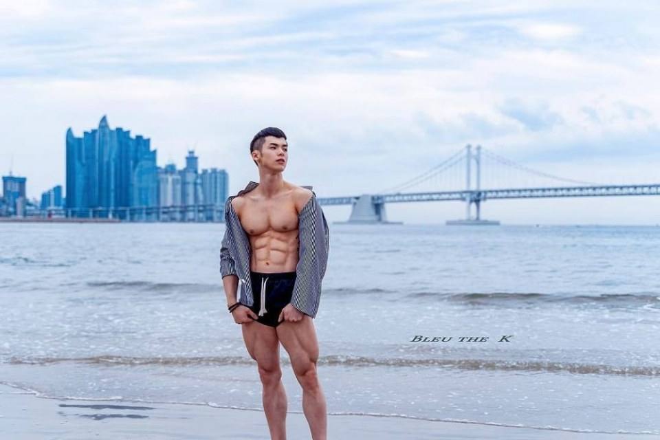 male body 162