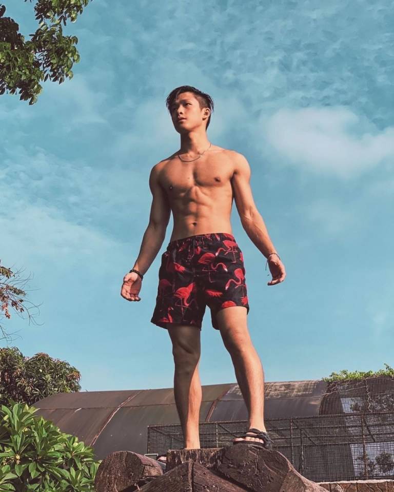 male body 164