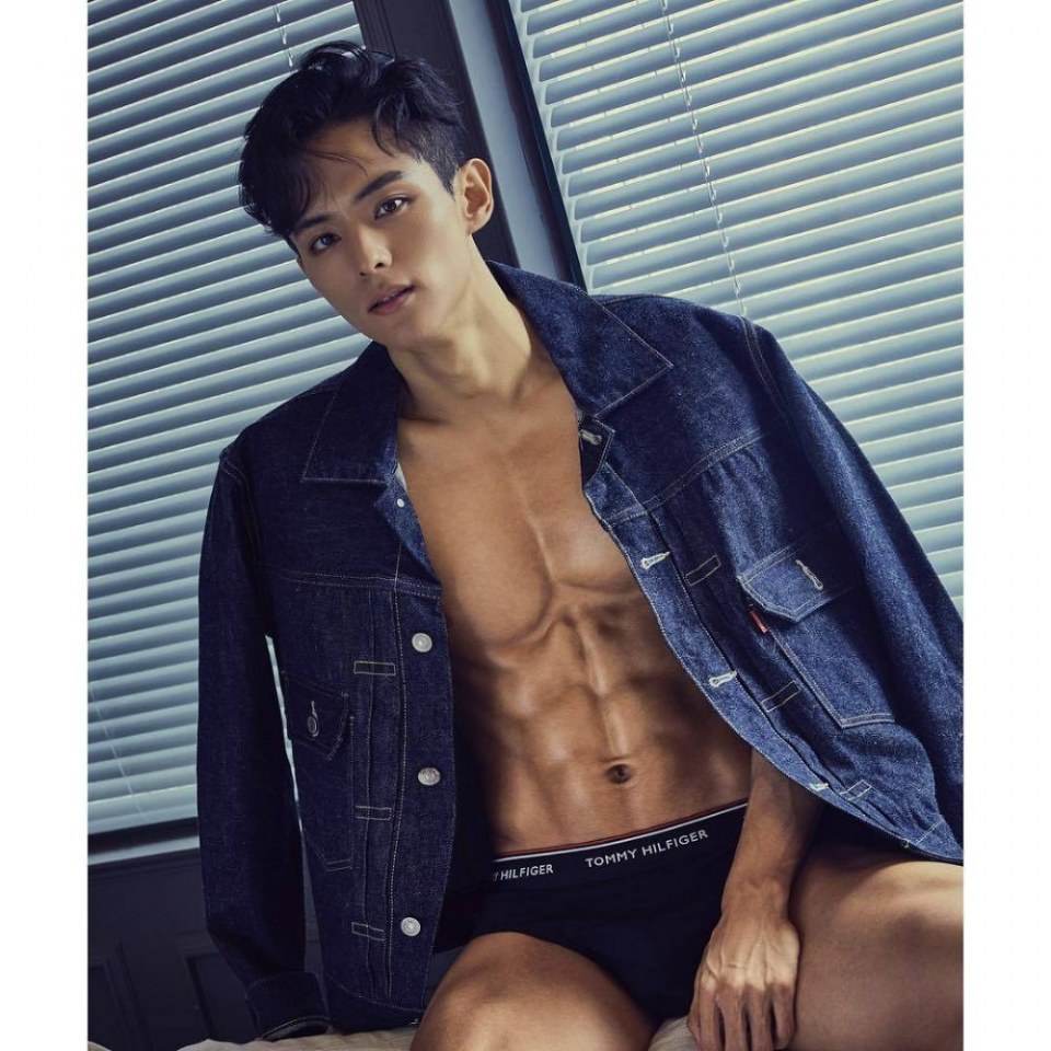 male body 164