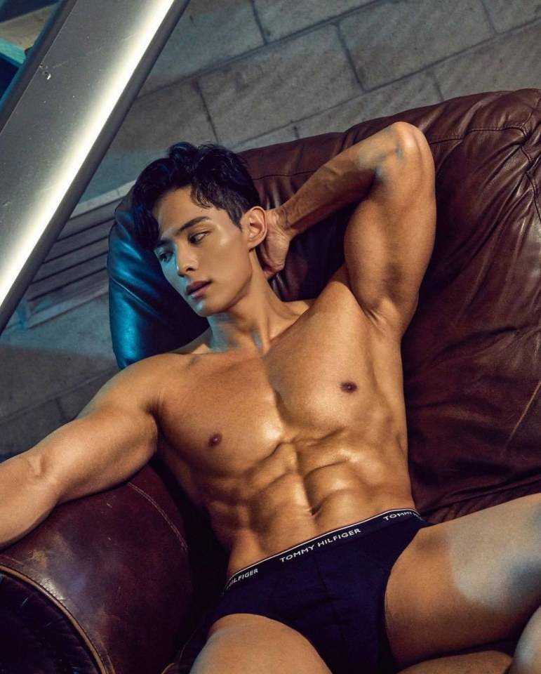 male body 164