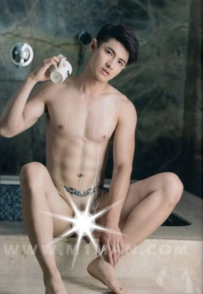 หนุ่มหล่อขึ้นปก 216