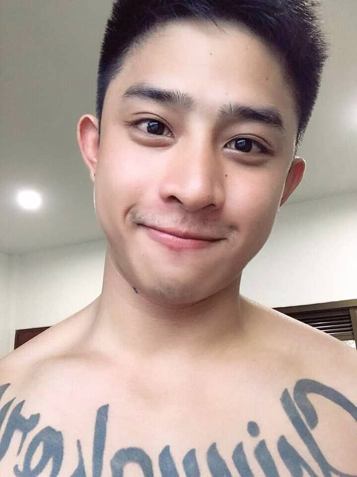 ชายแท้...หล่อล่ำ