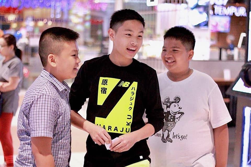 น้องมาร์ค.
