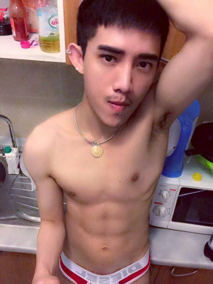 ใครมีรูปปัจจุบันของหนุ่มคนนี้บ้างครับ