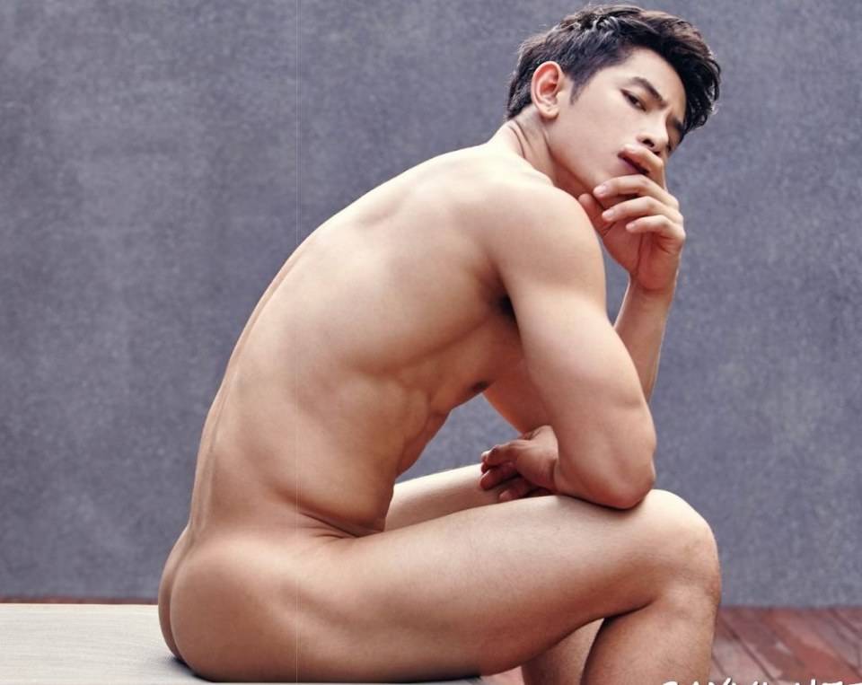 หนุ่มหล่อขึ้นปก 232