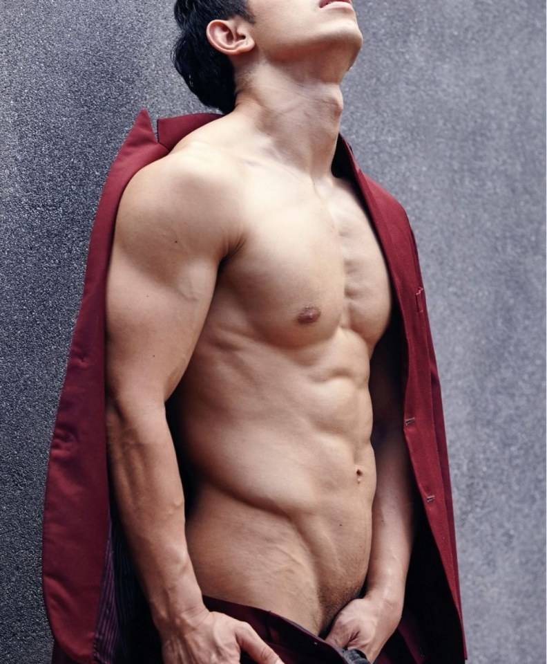 หนุ่มหล่อขึ้นปก 232