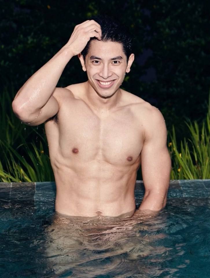 หนุ่มหล่อขึ้นปก 232