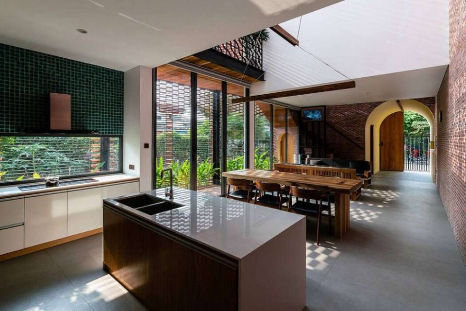 OldMeetsNew House by Block Architects
