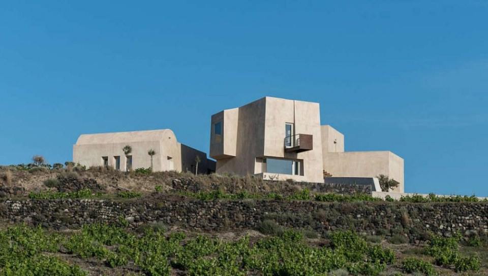 Summer Residence by Kapsimalis Architects