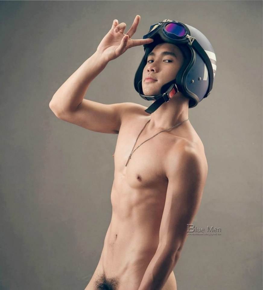 หนุ่มหล่อขึ้นปก 238