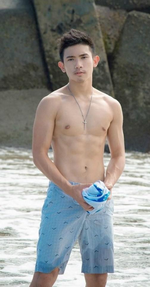 หนุ่มหล่อขึ้นปก 238