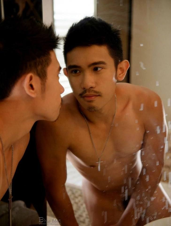 หนุ่มหล่อขึ้นปก 238