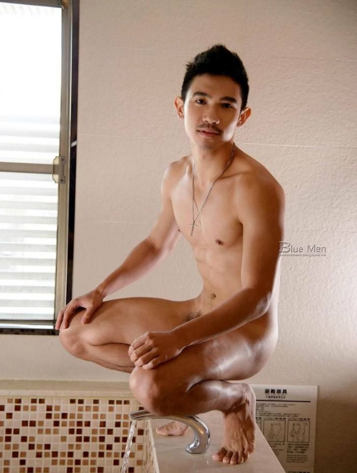 หนุ่มหล่อขึ้นปก 238