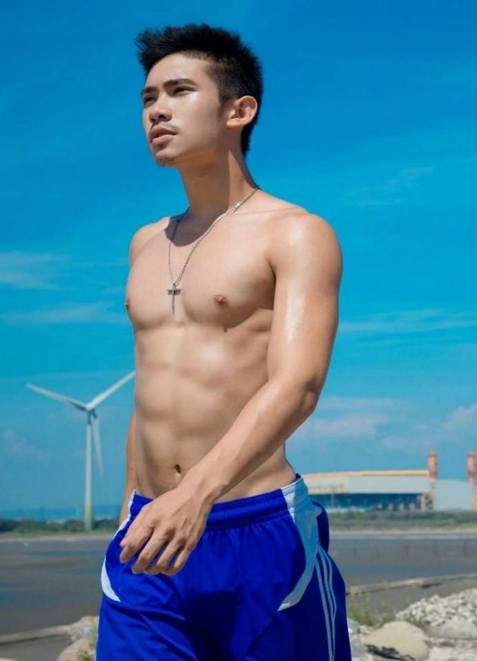 หนุ่มหล่อขึ้นปก 238