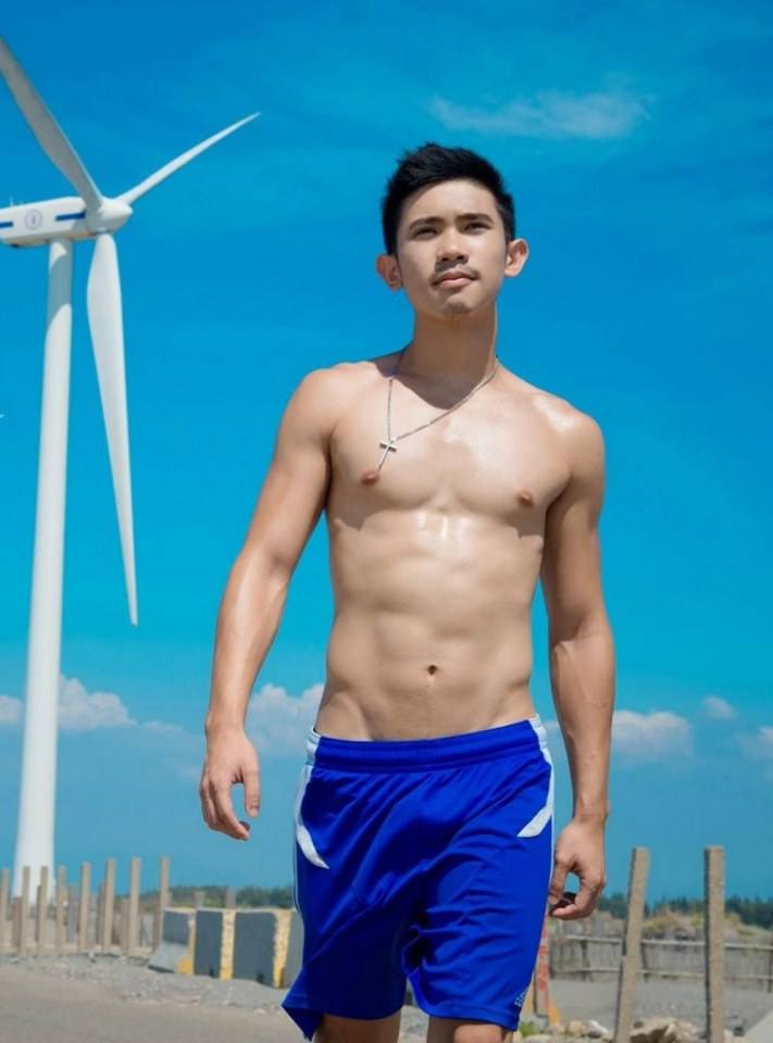 หนุ่มหล่อขึ้นปก 238