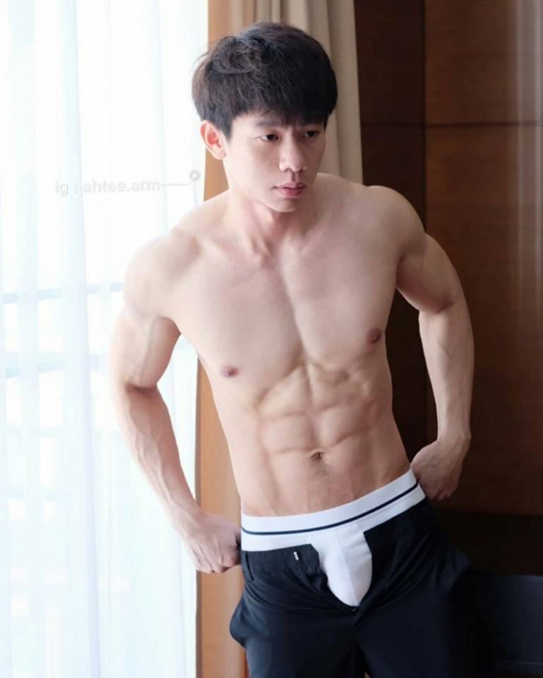 ขาสั่นไปหมดแล้ว
