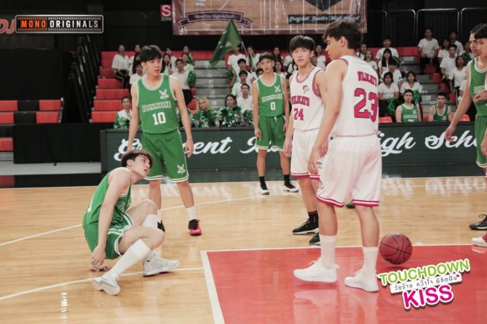 จากนิยายขายดี สู่ภาพยนตร์สุดฟิน "Touchdown Kiss วัยร้าย คว้าใจ พิชิตฝัน"